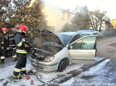 Pożar samochodu osobowego.