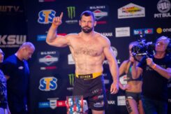 Szymon Kołecki pewnie wygrywa z Anglikiem w formule MMA